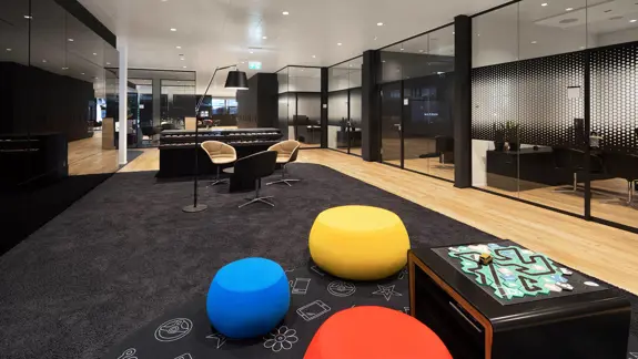 Adliswil Standort Aussenansicht 04 2280X1283 Adliswil Standort Aussenansicht 04 2280X1283