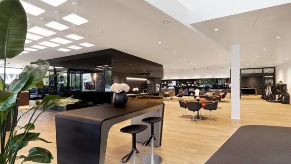 Adliswil Standort Aussenansicht 17 2280X1283 Adliswil Standort Aussenansicht 17 2280X1283