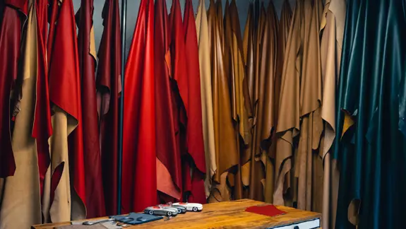 Merbag HK ENGINEERING Sattlerei 02 2280X1283px Merbag HK ENGINEERING Sattlerei 02 2280X1283px